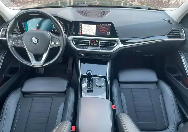 BMW Seria 3 318i Sport Line