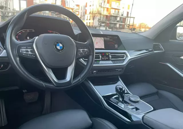 BMW Seria 3 318i Sport Line