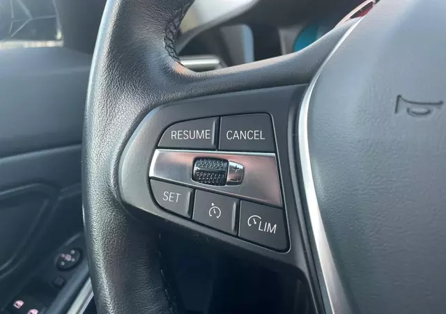 BMW Seria 3 318i Sport Line