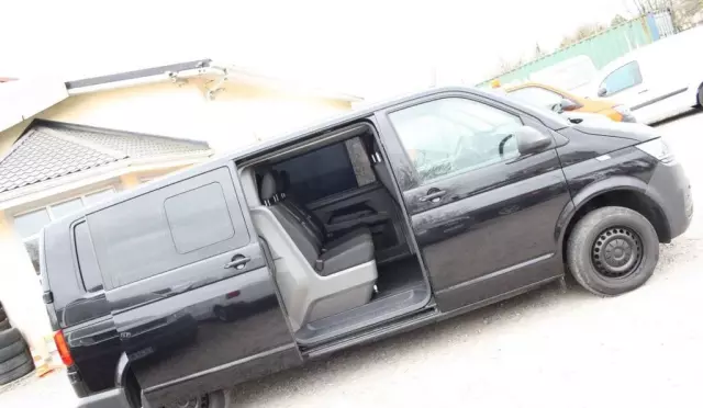 VOLKSWAGEN TRANSPORTER 