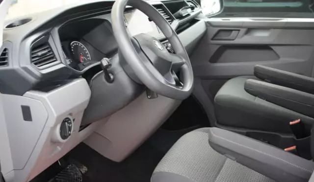 VOLKSWAGEN TRANSPORTER 