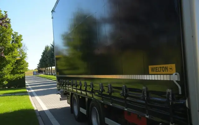 WIELTON PRZYCZEPA///* WIELTON///* TANDEM///* 2020///* 7.75 METRA///* FIRANKA///* DACH PODNOSZONY///* SUPER STAN. 