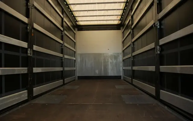 WIELTON PRZYCZEPA///* WIELTON///* TANDEM///* 2020///* 7.75 METRA///* FIRANKA///* DACH PODNOSZONY///* SUPER STAN. 