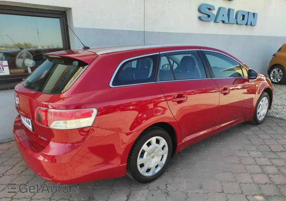 TOYOTA Avensis 