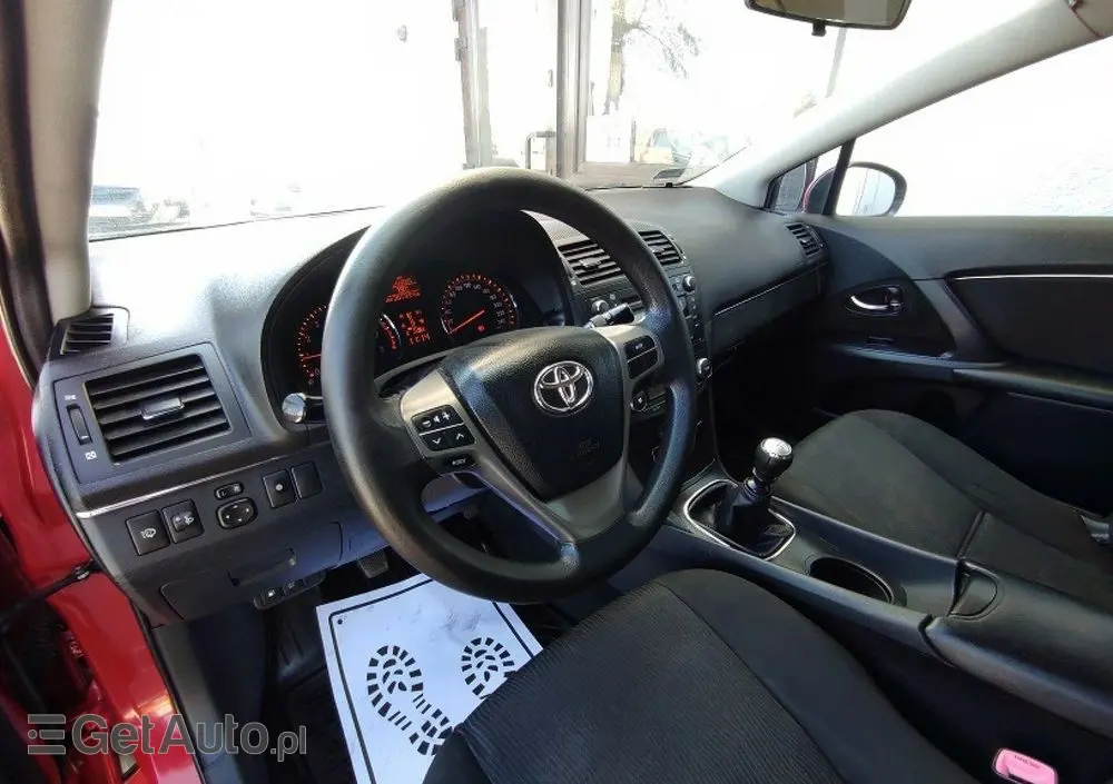 TOYOTA Avensis 