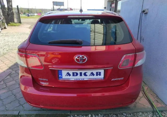 TOYOTA Avensis 