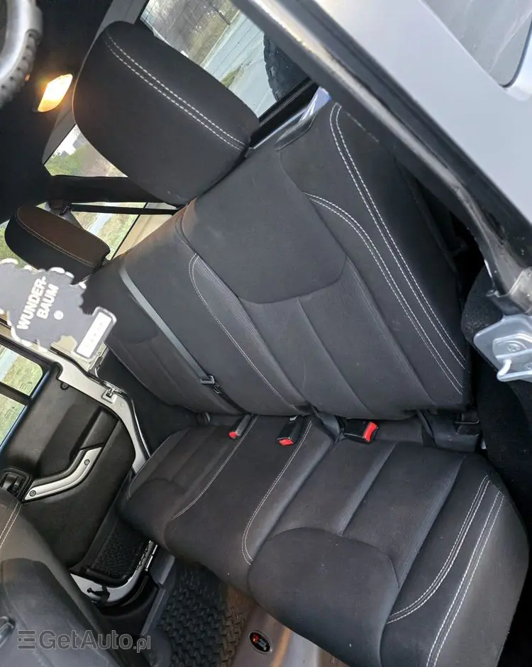 JEEP Wrangler 3.6 Unlim Sahara
