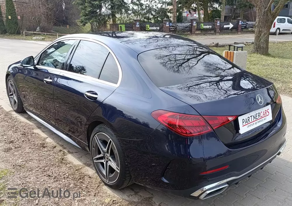 MERCEDES-BENZ Klasa C 300 4MATIC 9G-TRONIC