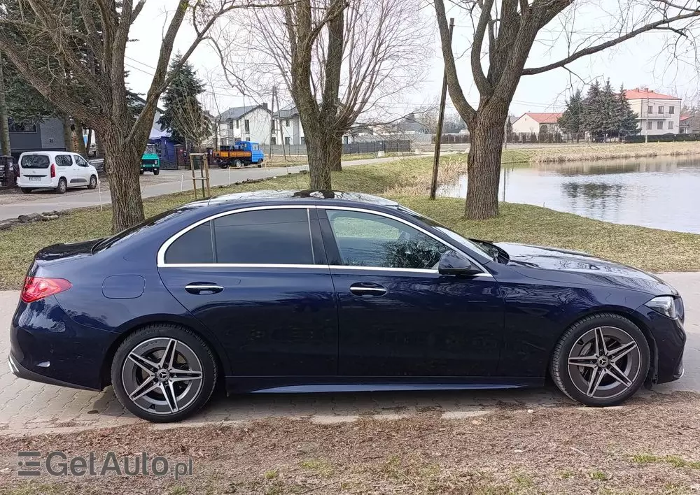 MERCEDES-BENZ Klasa C 300 4MATIC 9G-TRONIC