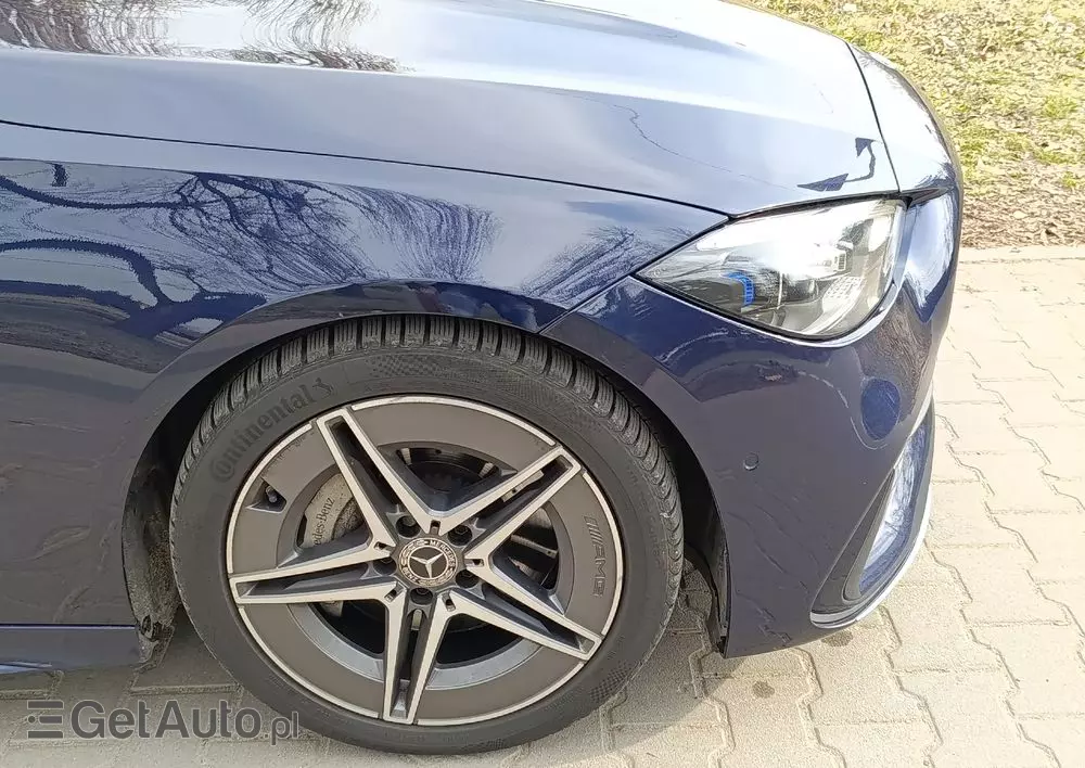 MERCEDES-BENZ Klasa C 300 4MATIC 9G-TRONIC