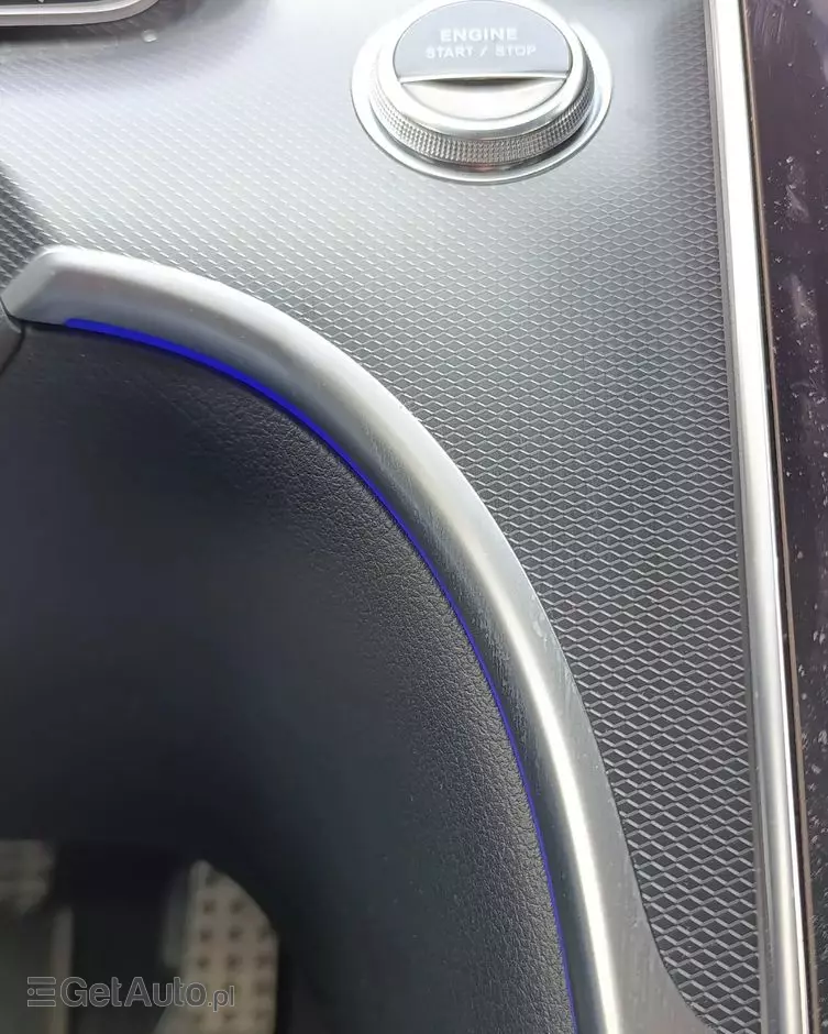 MERCEDES-BENZ Klasa C 300 4MATIC 9G-TRONIC