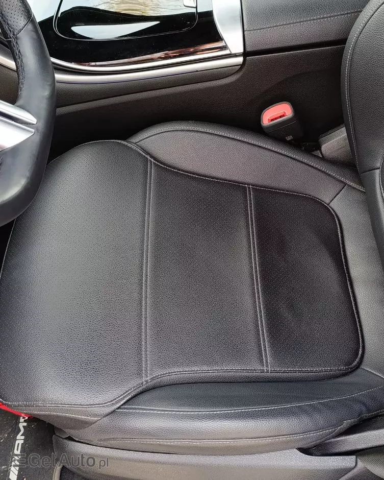 MERCEDES-BENZ Klasa C 300 4MATIC 9G-TRONIC