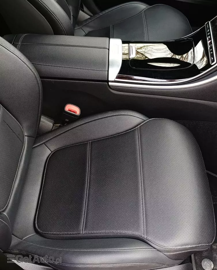 MERCEDES-BENZ Klasa C 300 4MATIC 9G-TRONIC