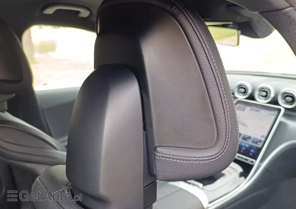 MERCEDES-BENZ Klasa C 300 4MATIC 9G-TRONIC