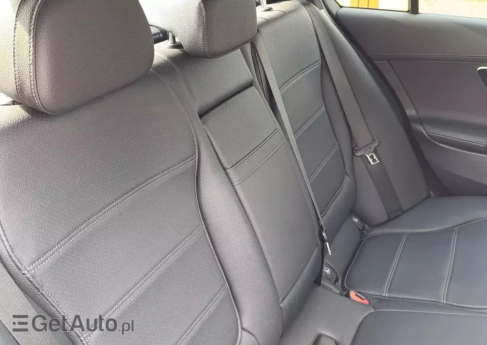 MERCEDES-BENZ Klasa C 300 4MATIC 9G-TRONIC