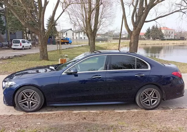 MERCEDES-BENZ Klasa C 300 4MATIC 9G-TRONIC