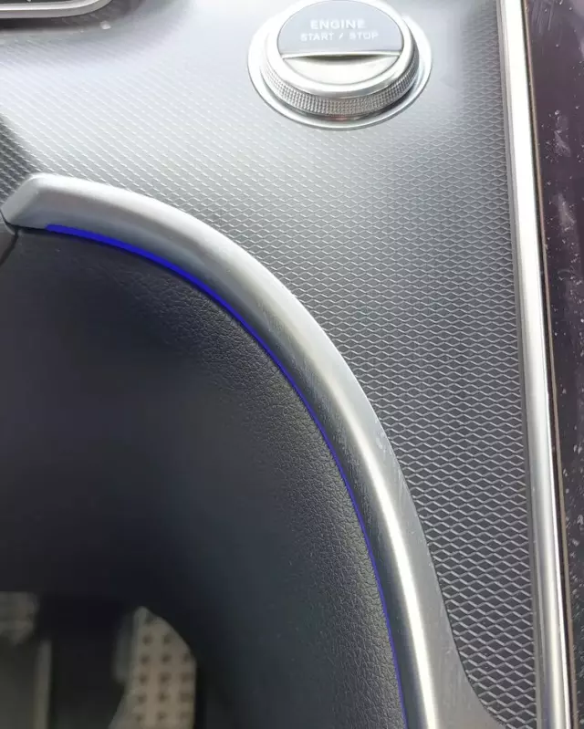 MERCEDES-BENZ Klasa C 300 4MATIC 9G-TRONIC