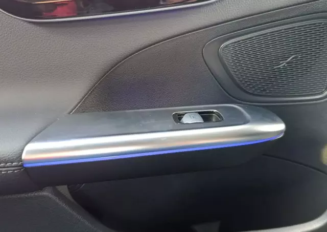 MERCEDES-BENZ Klasa C 300 4MATIC 9G-TRONIC