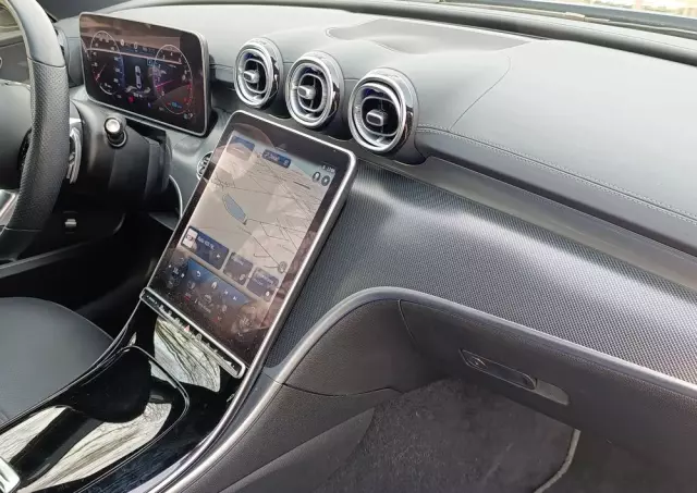 MERCEDES-BENZ Klasa C 300 4MATIC 9G-TRONIC