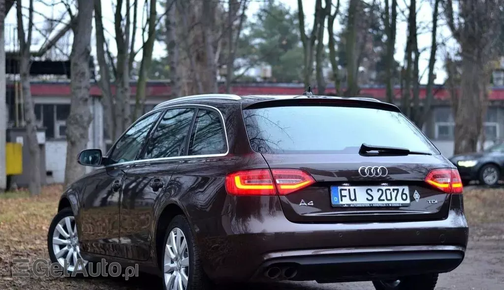 AUDI A4 