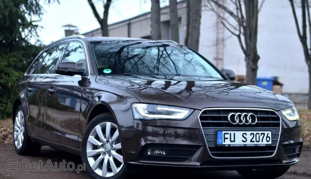 AUDI A4 