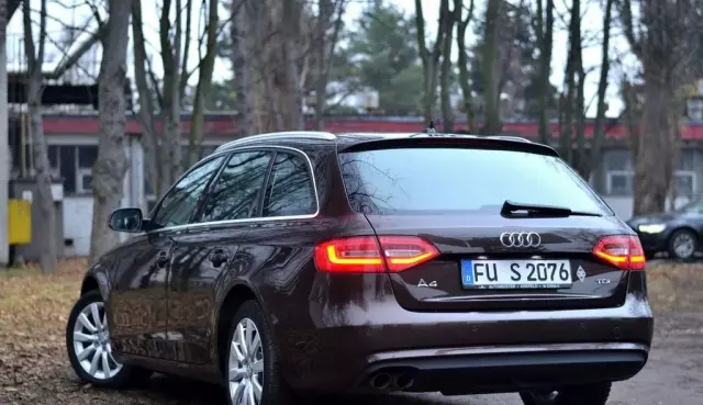 AUDI A4 