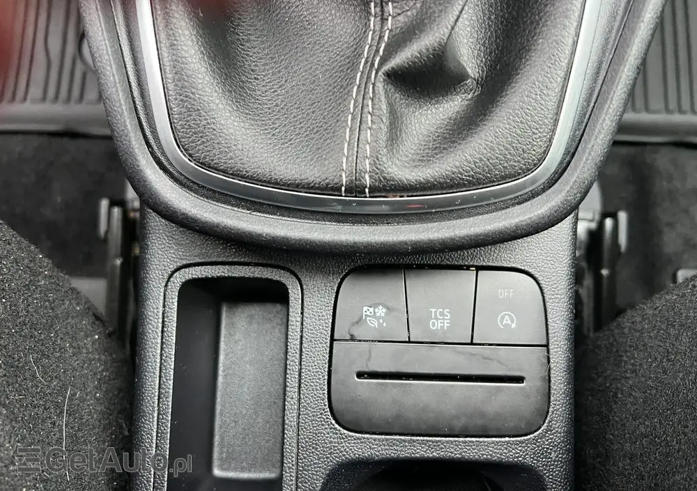 FORD Puma 1.0 EcoBoost Hybrid TITANIUM