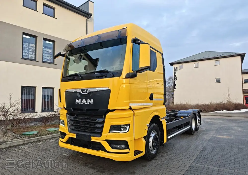 MAN TGX 26.470 6X2 oś skrętna rama do zabudowy 
