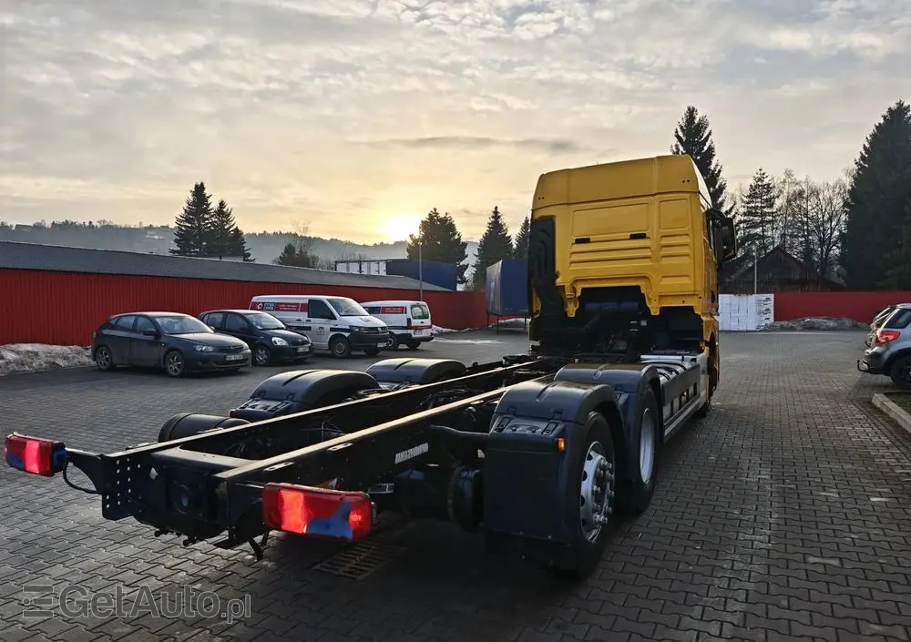 MAN TGX 26.470 6X2 oś skrętna rama do zabudowy 