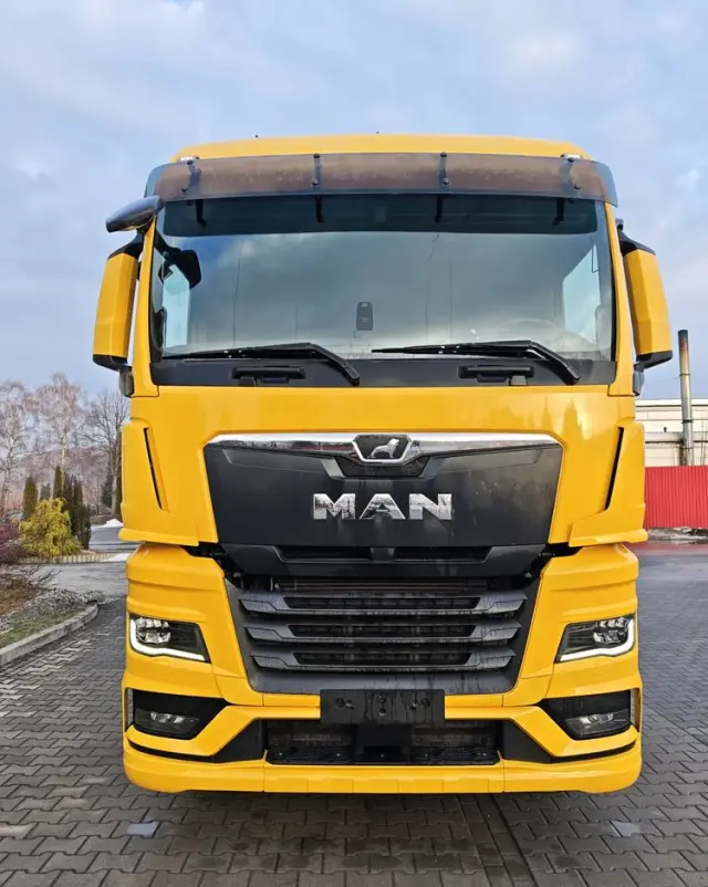 MAN TGX 26.470 6X2 oś skrętna rama do zabudowy 