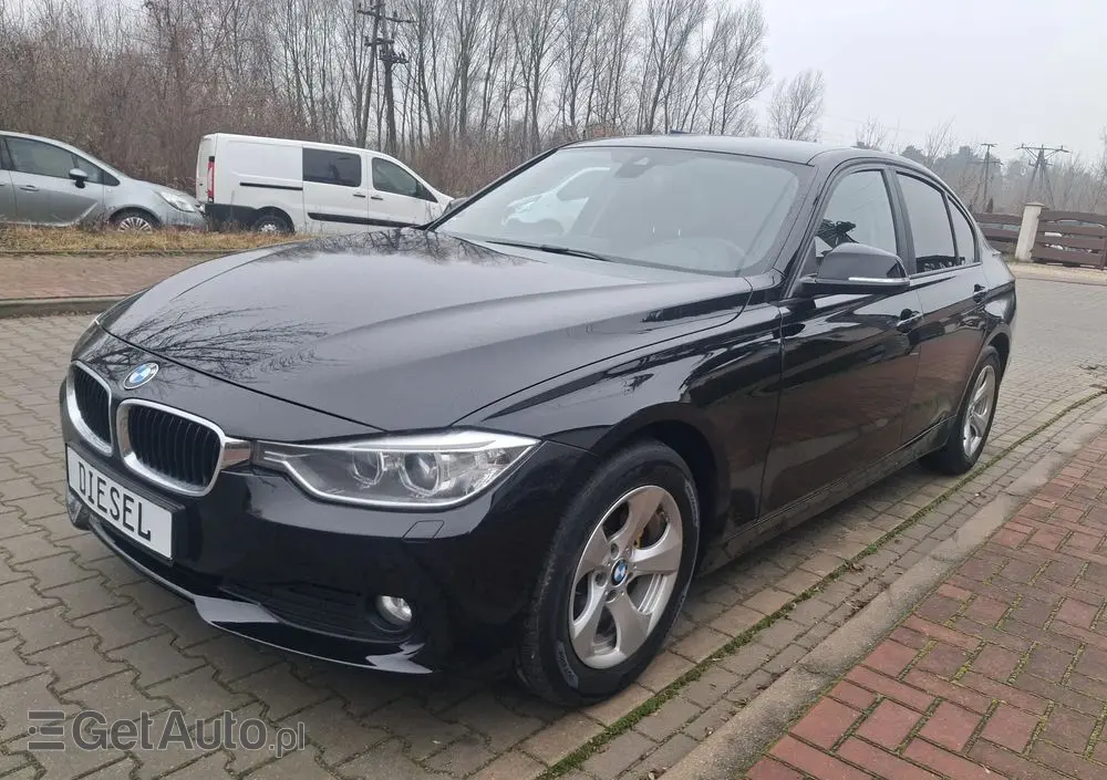 BMW Seria 3 318d Sport Line