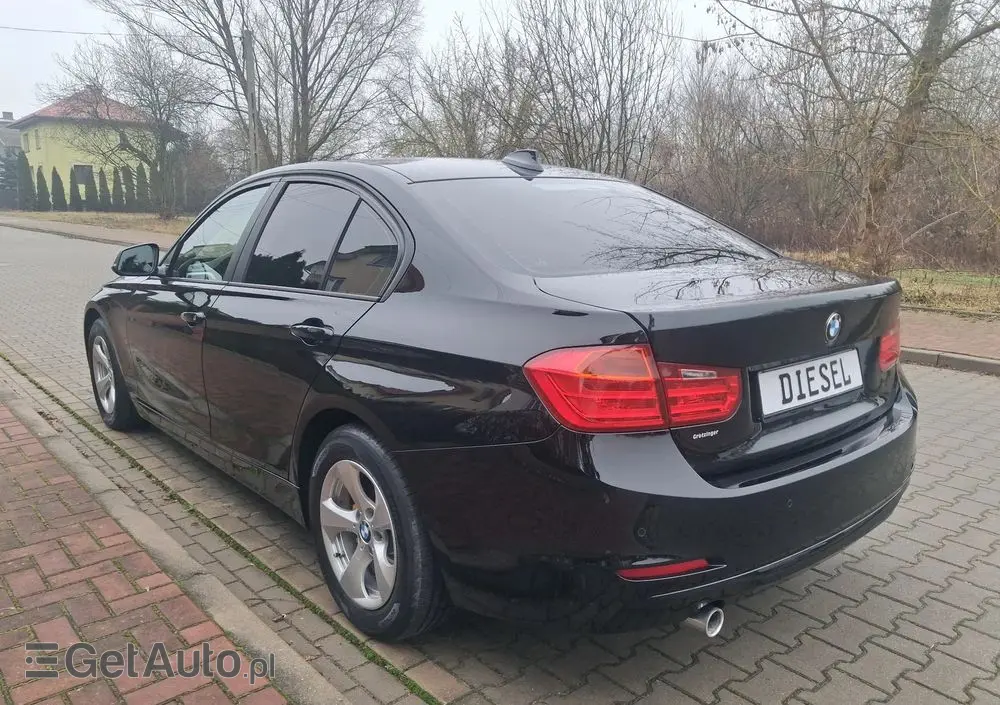 BMW Seria 3 318d Sport Line