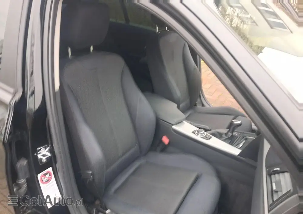 BMW Seria 3 318d Sport Line