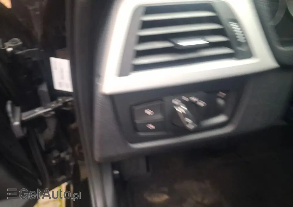 BMW Seria 3 318d Sport Line