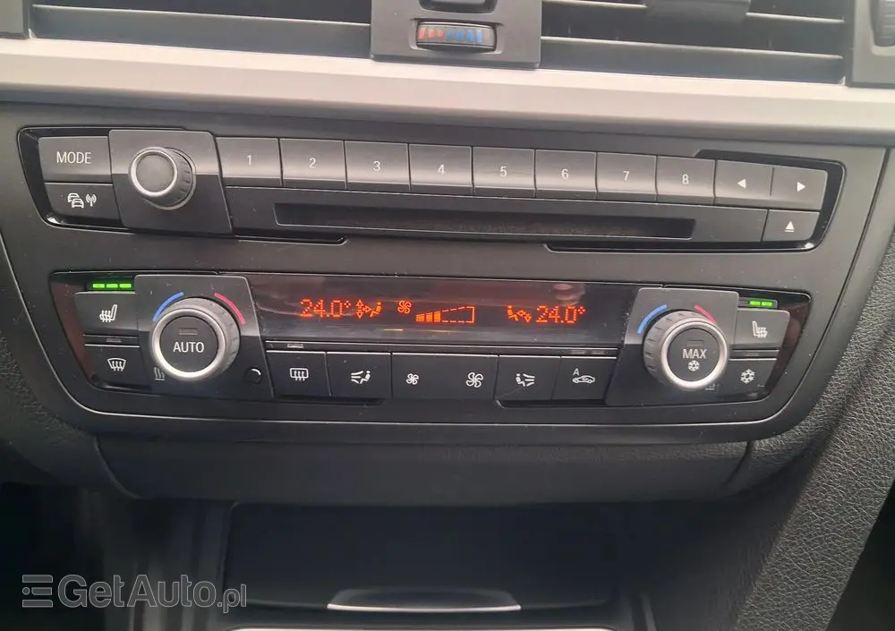 BMW Seria 3 318d Sport Line