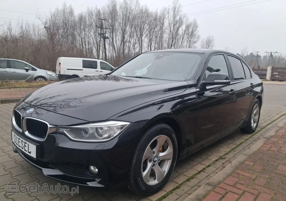 BMW Seria 3 318d Sport Line