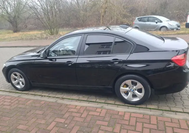 BMW Seria 3 318d Sport Line