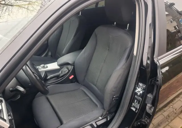 BMW Seria 3 318d Sport Line