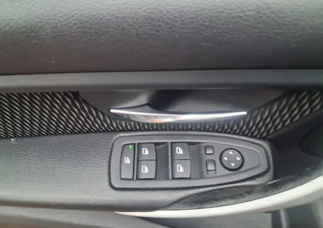 BMW Seria 3 318d Sport Line