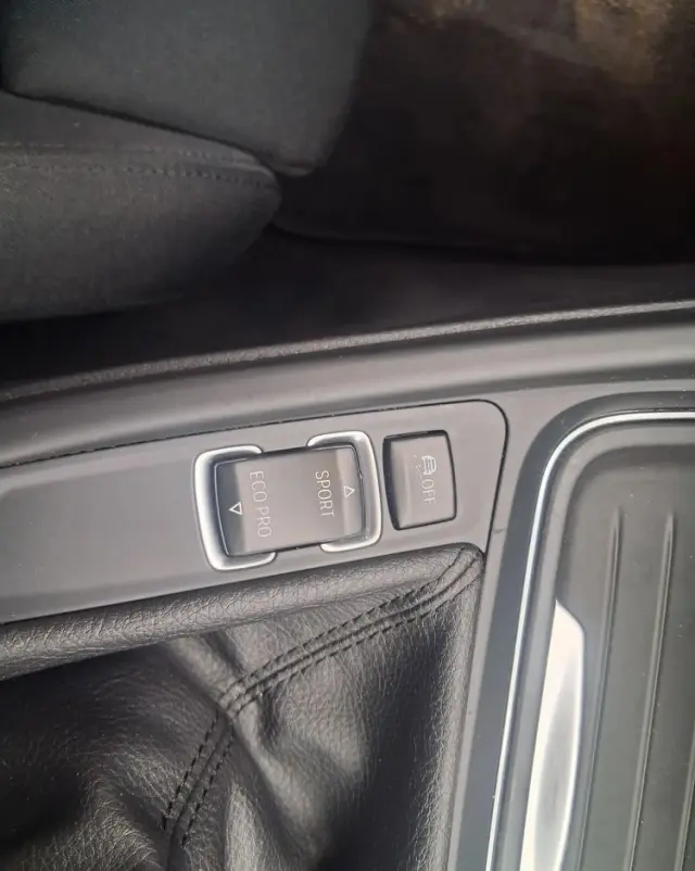 BMW Seria 3 318d Sport Line