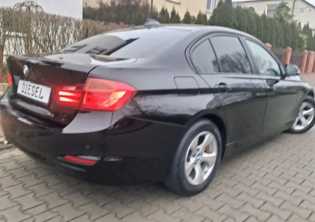 BMW Seria 3 318d Sport Line