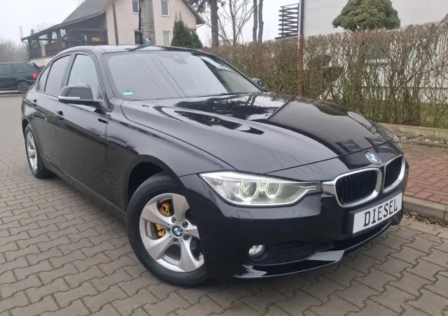 BMW Seria 3 318d Sport Line