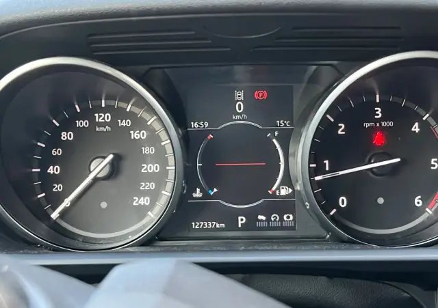 LAND ROVER Discovery 2.0 SD4 S