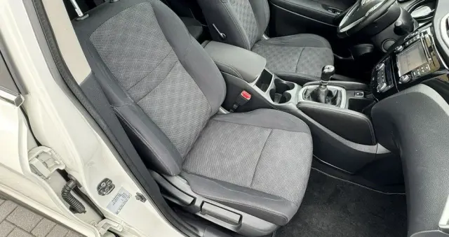 NISSAN Qashqai 1.5 dCi TEKNA