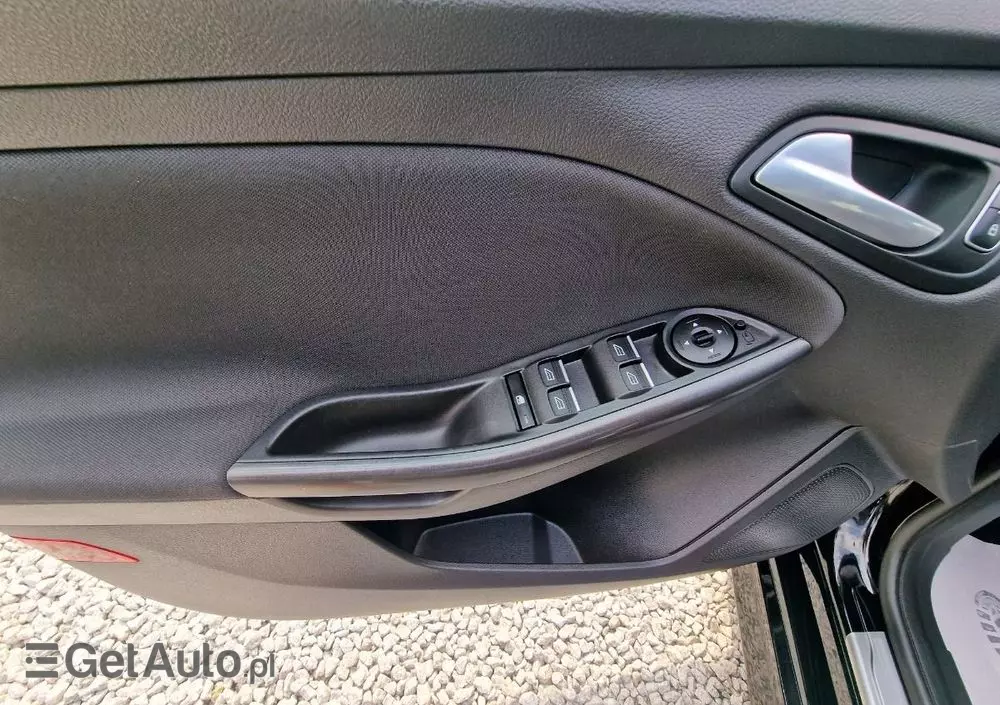 FORD Focus 1.0 EcoBoost ST-Line Red ASS