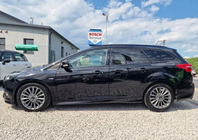 FORD Focus 1.0 EcoBoost ST-Line Red ASS