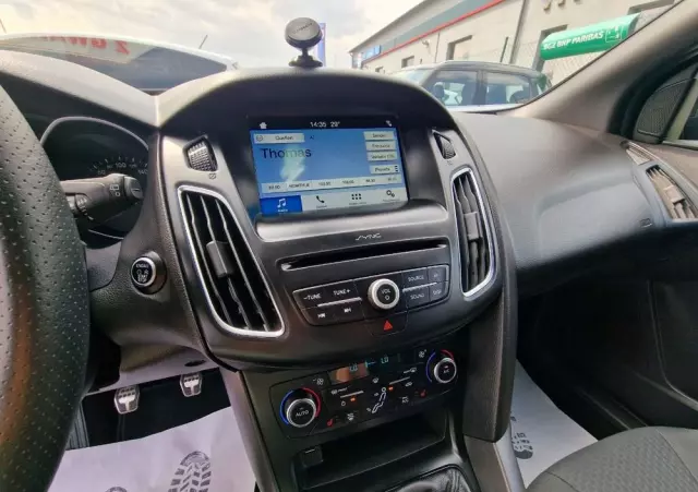 FORD Focus 1.0 EcoBoost ST-Line Red ASS