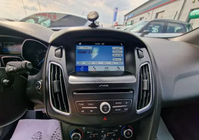 FORD Focus 1.0 EcoBoost ST-Line Red ASS