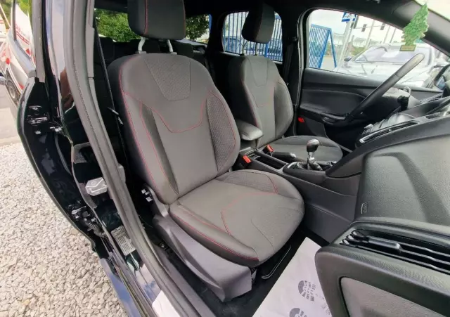 FORD Focus 1.0 EcoBoost ST-Line Red ASS