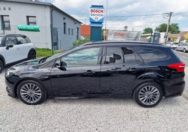 FORD Focus 1.0 EcoBoost ST-Line Red ASS